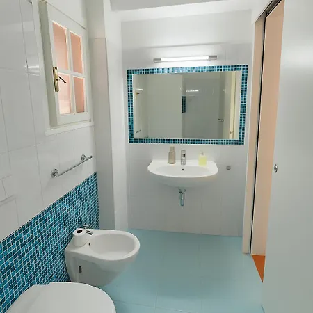 Perla Marina Tropea 度假居 *